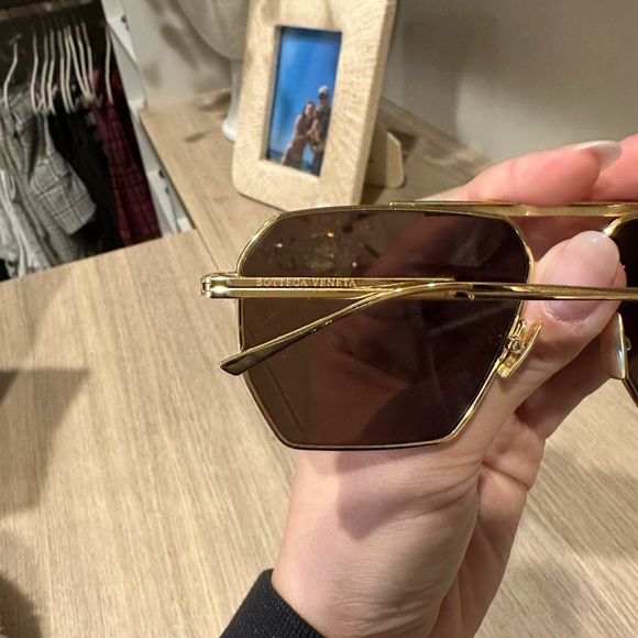 Authentic Bottega Veneta BV1012S Gold/Brown sunglasses - Picture 3 of 6